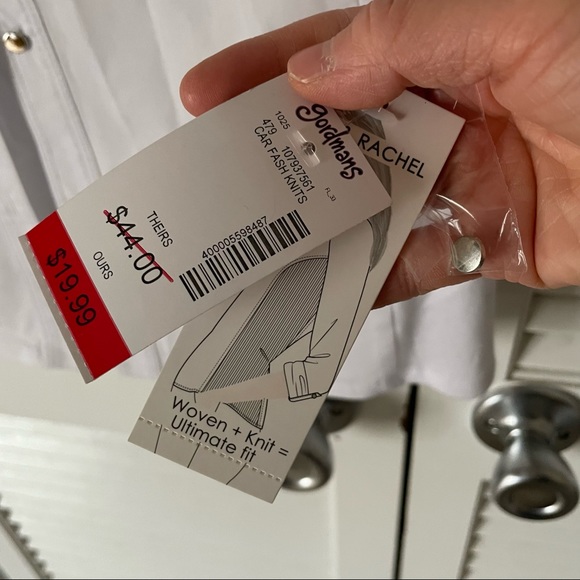 Button up collared shirt with short cuffed sleeves - Picture 3 of 5